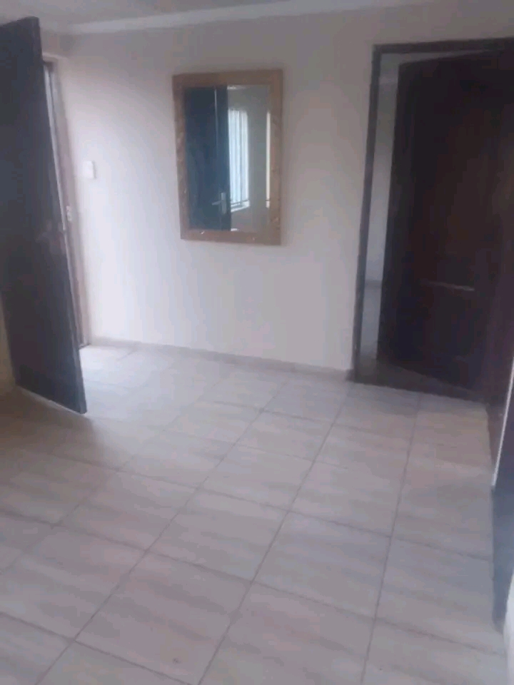 Next to ubuntu kraal 2 bedrooms with built in  in Orlando West