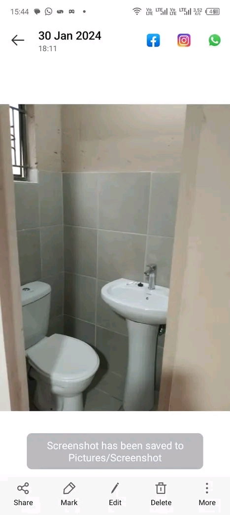 Room available in ext2 near taxi rank 2000 re  in Ivory Park