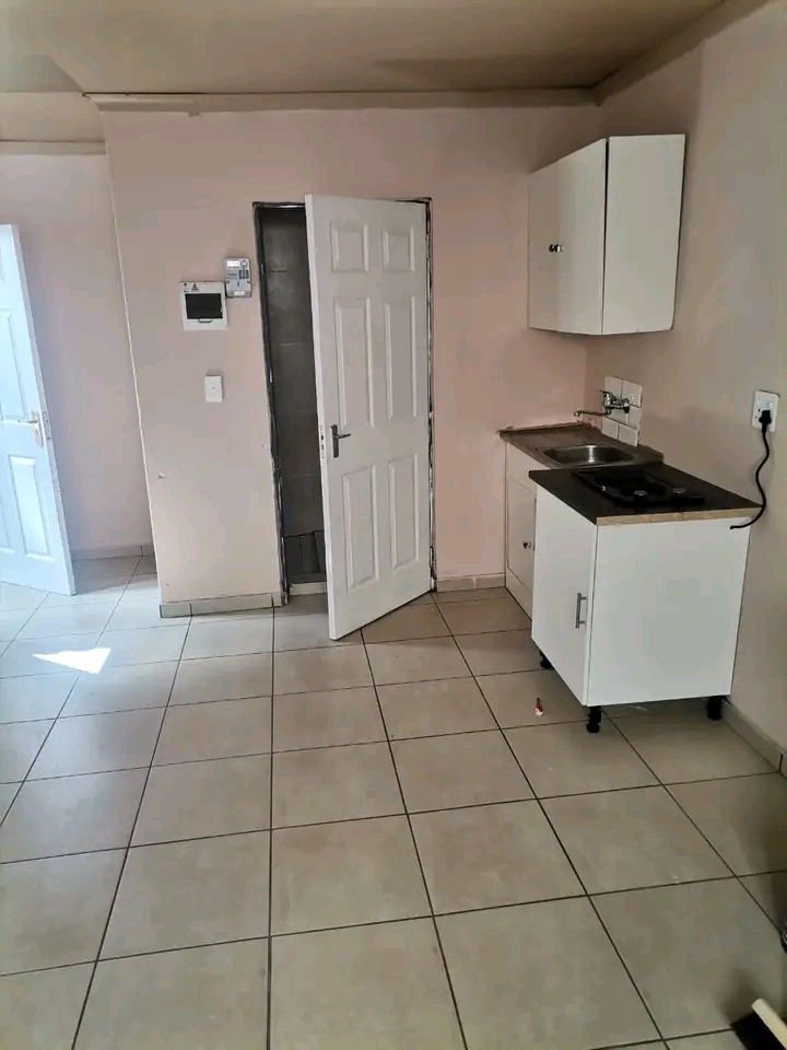 *new rentals ‼️
*available immediately �  in Birch Acres