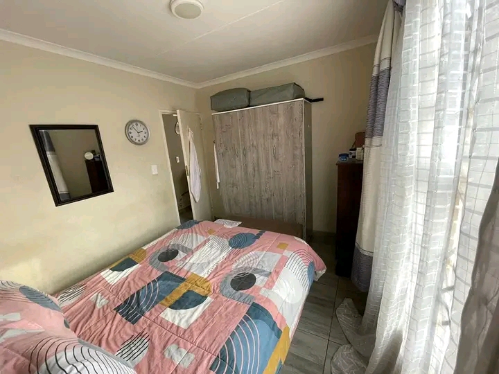 House to rent bond houses next to freedom par  in Freedom Park