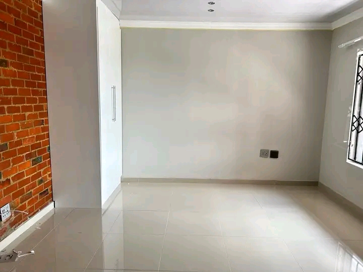 Bachelor available for rent 🏠  centurion e  in Olievenhoutbosch