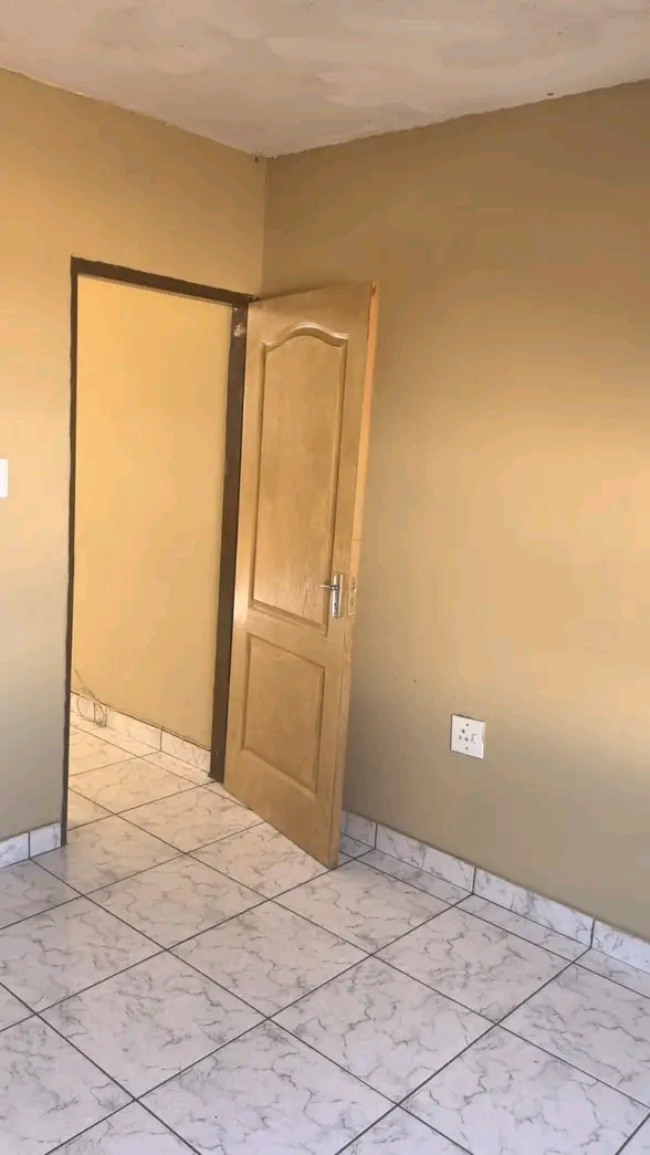 📍rental 1 bedroom unit
r4600 pm
r2300 de  in Norkem Park