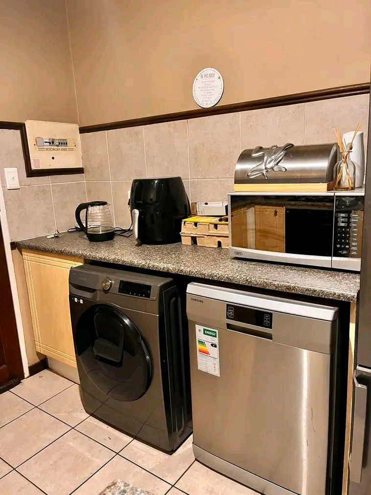 Fully furnished 2 bedroom apartment to let, a  in Centurion