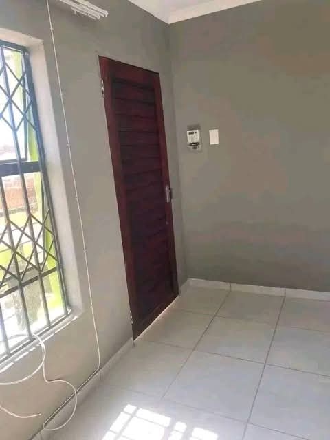 R3300 rent
r1500 deposit ( payable in 2 mont  in Clayville