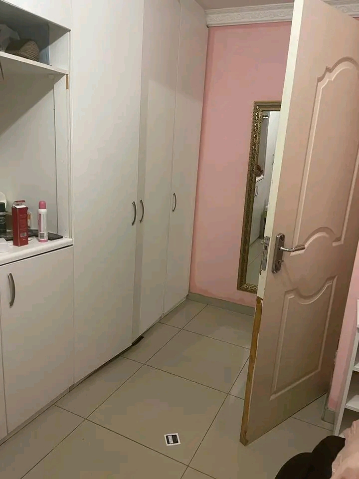 Nice room inside a 3 bedroom house sharing ki  in Diepkloof