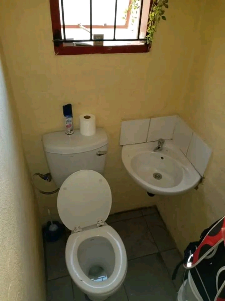 Rdp available at absa ext 36, 2 bedrooms, din  in Olievenhoutbosch