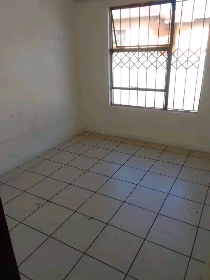 Available now!!! 
house to rent
r 6 000 mon  in Birch Acres