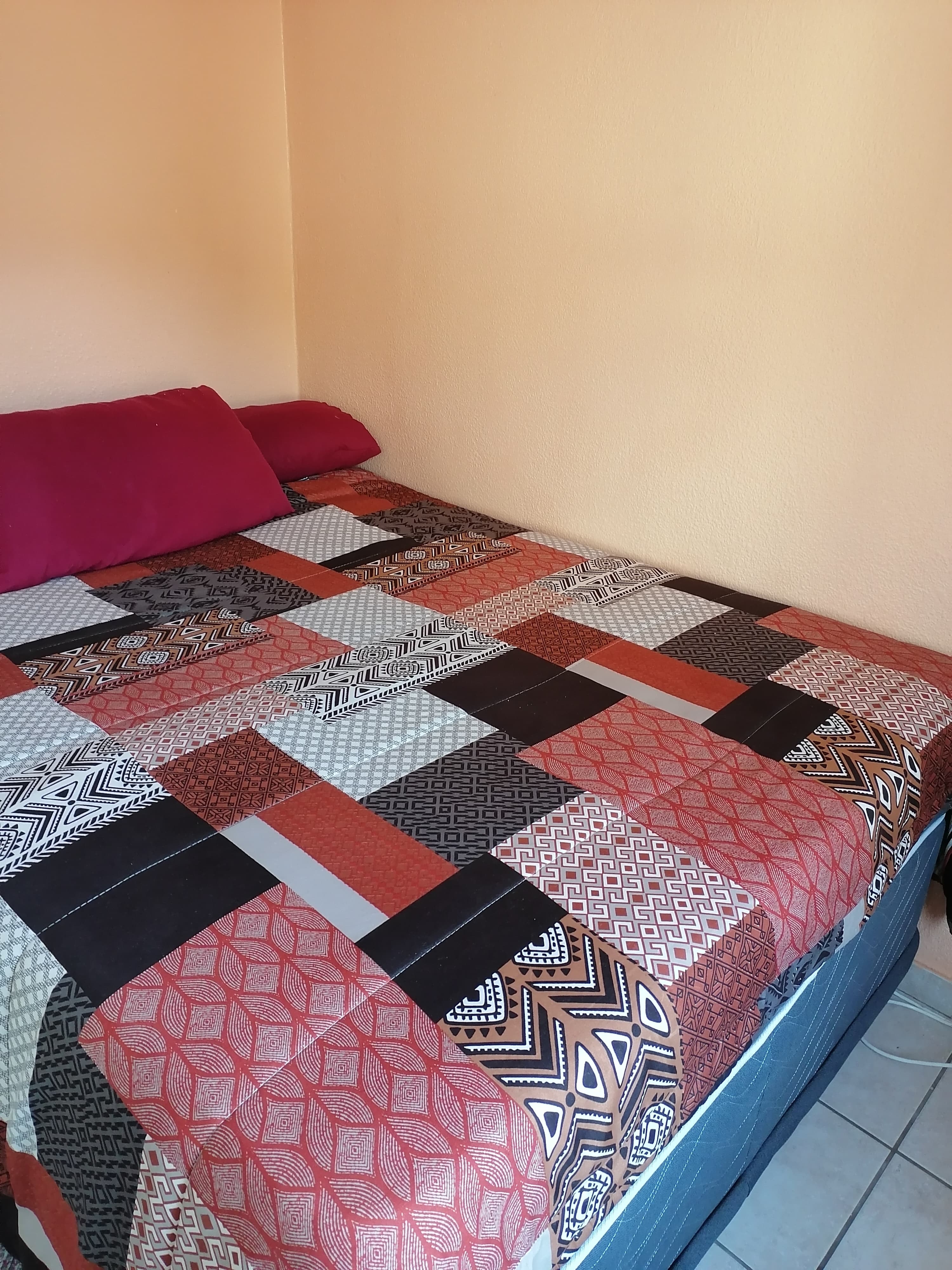  2bed, 1 bath, 1parking,
14 min walk to sout  in Naturena
