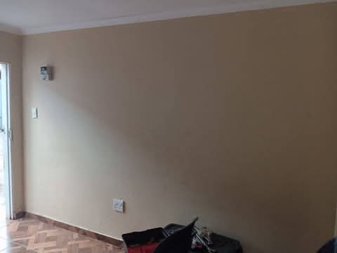 2 rooms available in allendale next to tallga  in Allandale