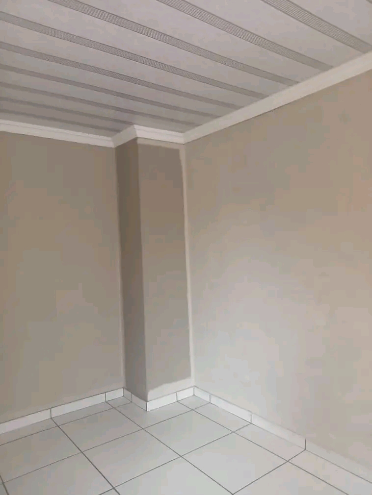 Room to rent 1600 and once off agent fee requ  in Mapetla