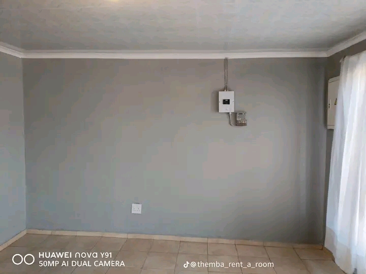 We have rooms available for rent in x1 basoth  in Vosloorus