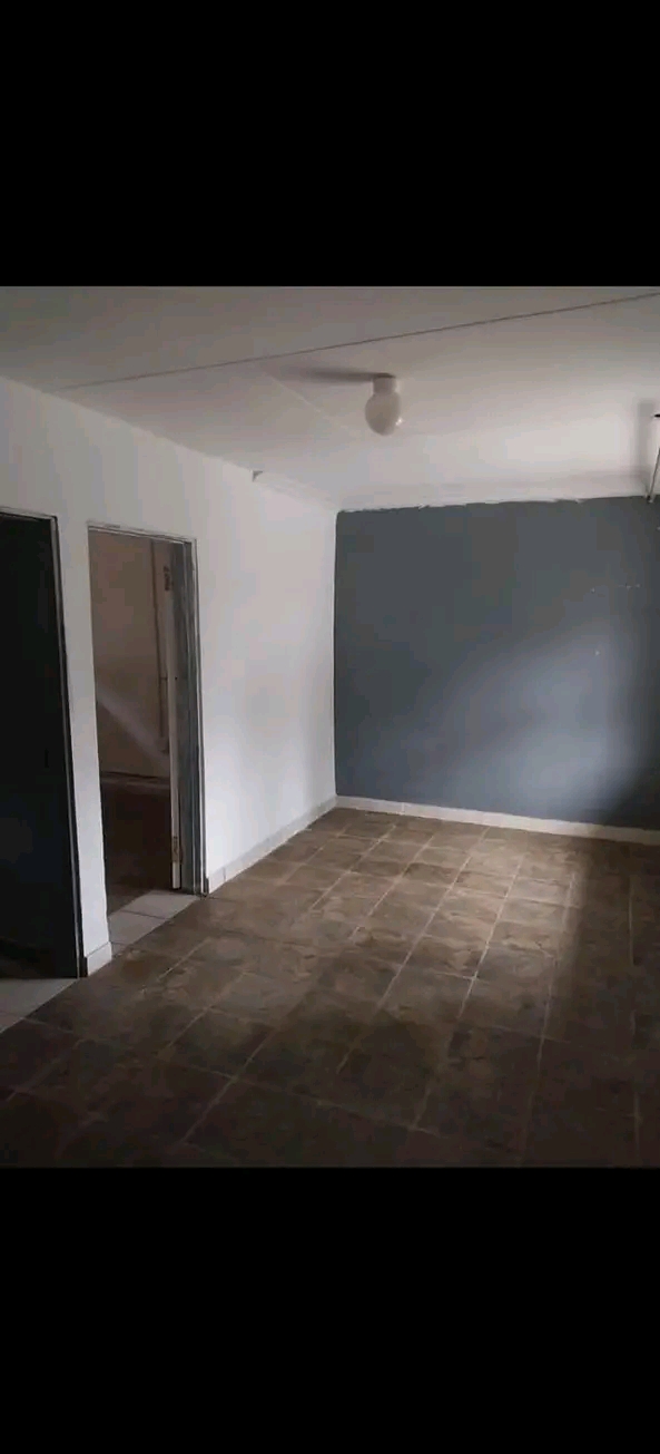 1 bedroom flat available for rental at kempto  in Birchleigh North