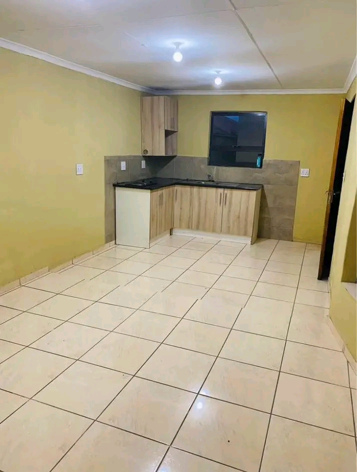 A very spacious bachelor unit to rent at ext   in Protea Glen