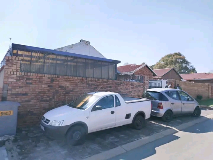 Home for rental 🏅🏅🏅 (zone 6) - sowet  in Pimville
