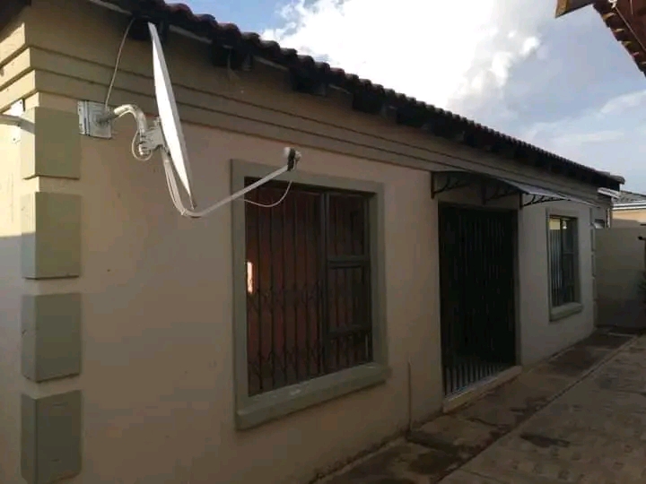 ©cottage to rent in #proteaglen ext13©©
1  in Protea Glen