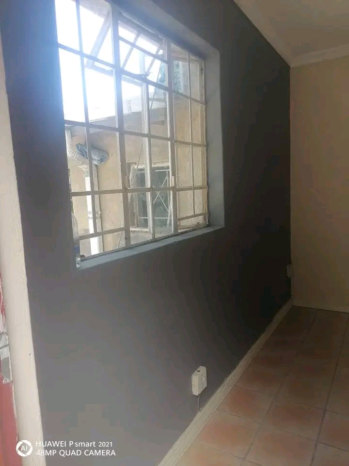 Outside room to rent 1st of june in number 2   in The Hill