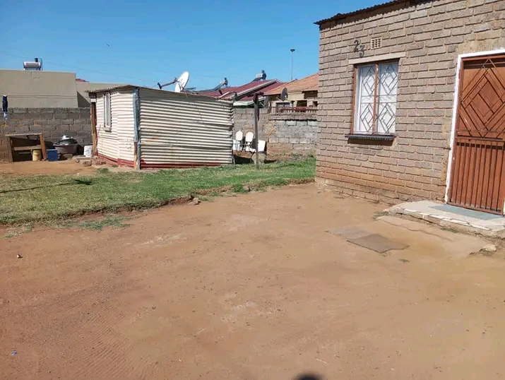 2 room rdp house, with an outside and inside   in Primrose