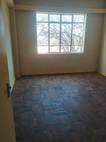 For 1 bedroom in a 2 bedroom flat. trumpledor  in Yeoville