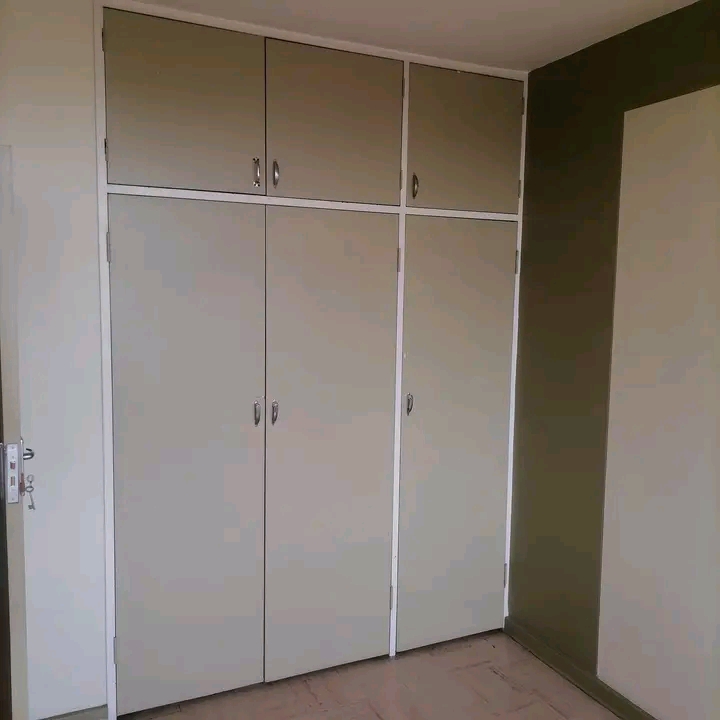A balcony available for a lady with inbuilt w  in Pretoria