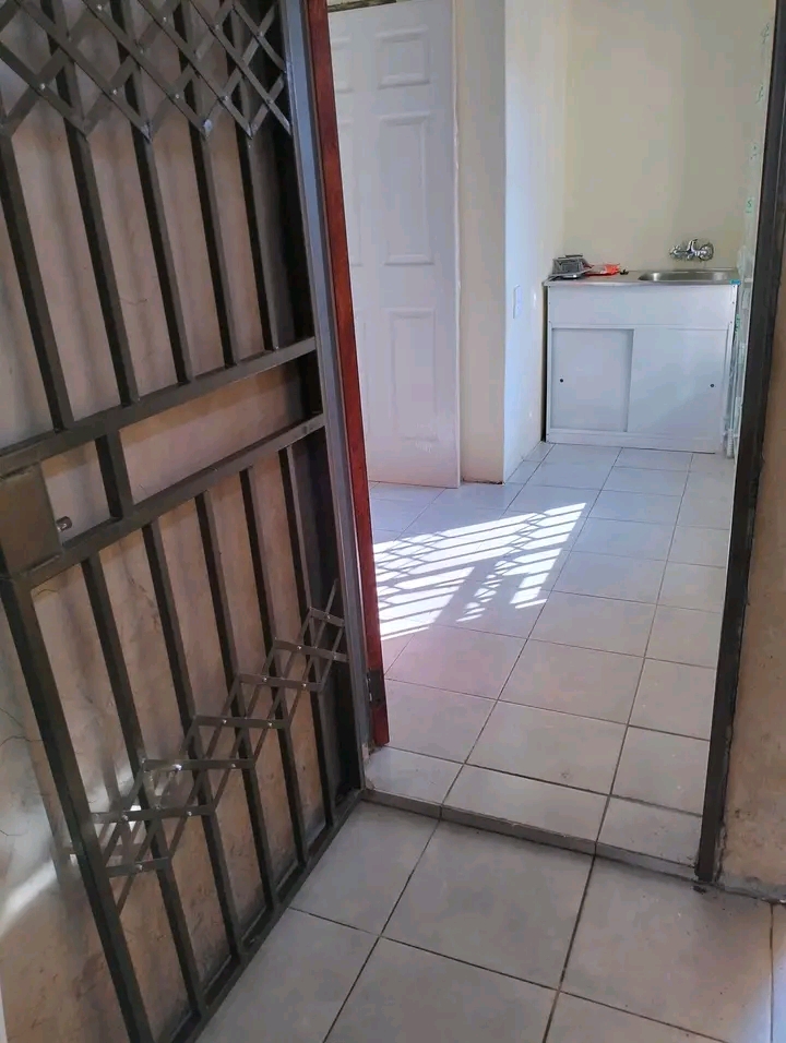 Rooms available to rent in ext 7b close to tr  in Orange Farm