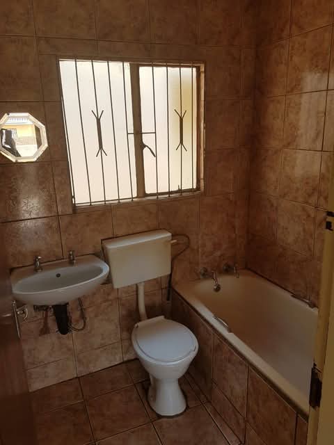 2 bedroom house for rent – ext 25
📍 nex  in Vosloorus