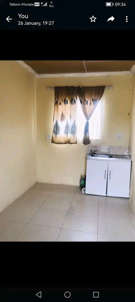 Cottage to rent available r2600 ext 10 please  in Cosmo City