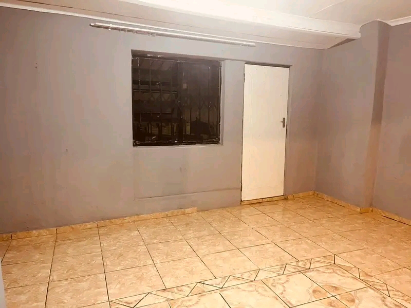 •new rental ⛩️
•available immediatel  in Birch Acres