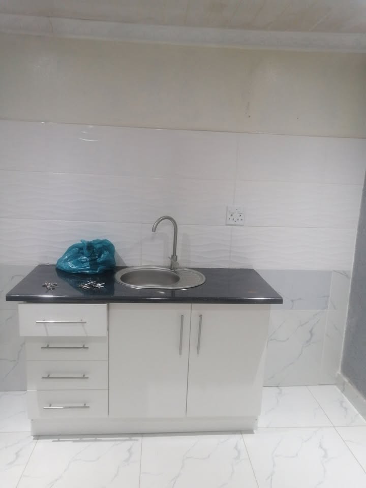 Ensuit room for rental section e for r1 750 a  in Palm Springs