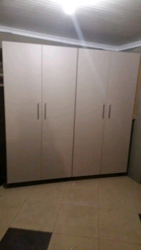 Spacious bachelor apartment for rent
availab  in Birch Acres