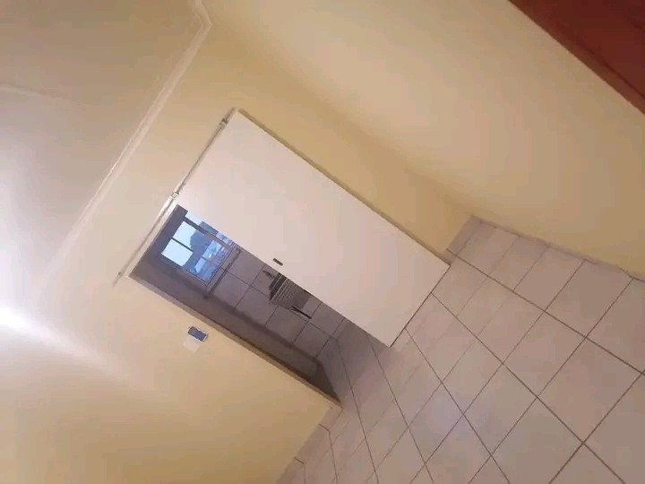 Cosy brand new bachelors.
r2000.
water and   in Rosettenville