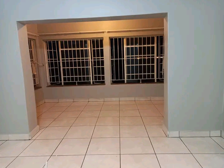 A spacious 3 bedroom stand alone house  💯   in Kempton Park
