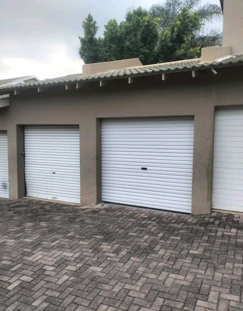 2 beds and 1 bath specious ground floor apart  in Ferndale