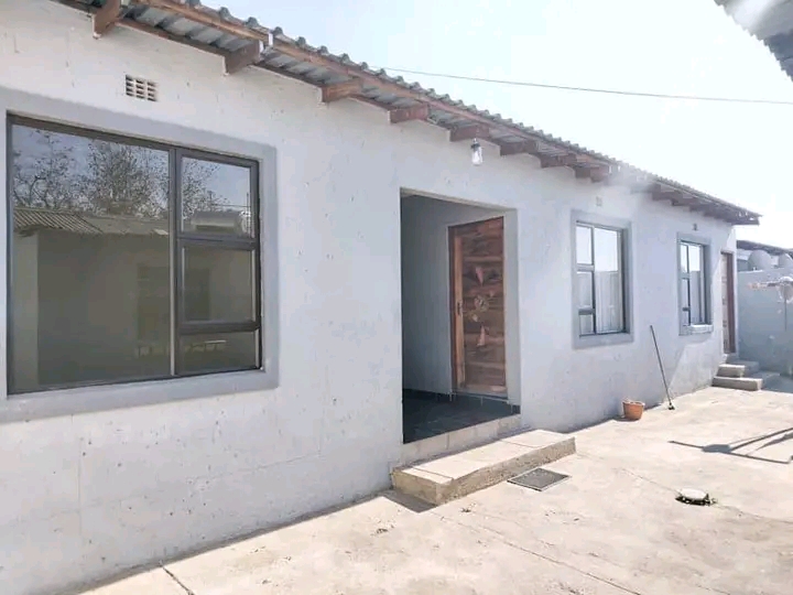 Mzimhlophe room for rental 🏅🏅🏅 sowet  in Orlando West