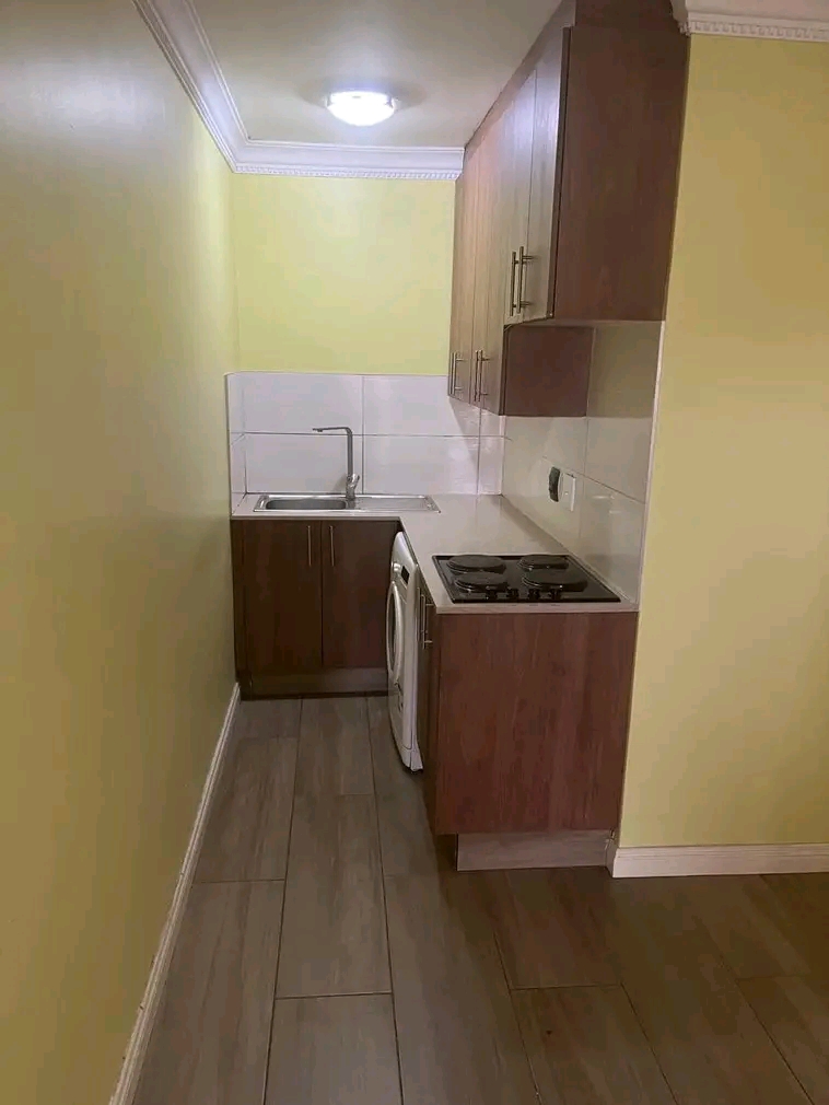 Bachelor available for rental r4200
all incl  in Cosmo City