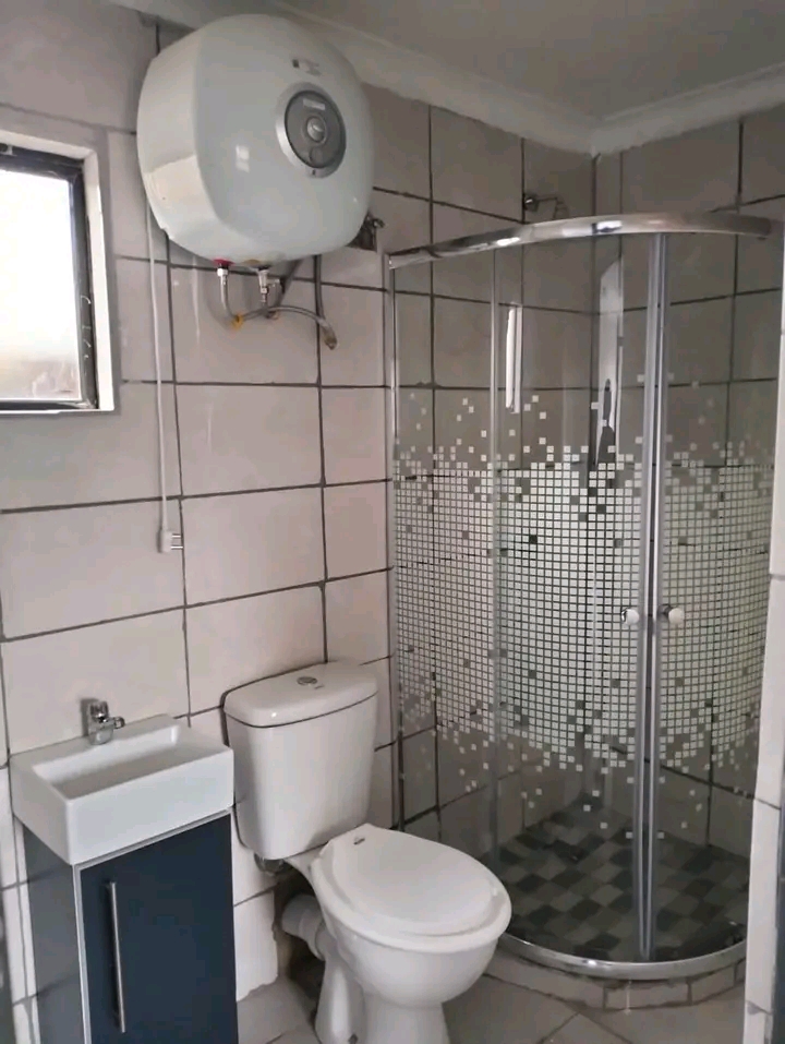 Bachelor s cottage in ext 5 close to spar 4 s  in Birch Acres