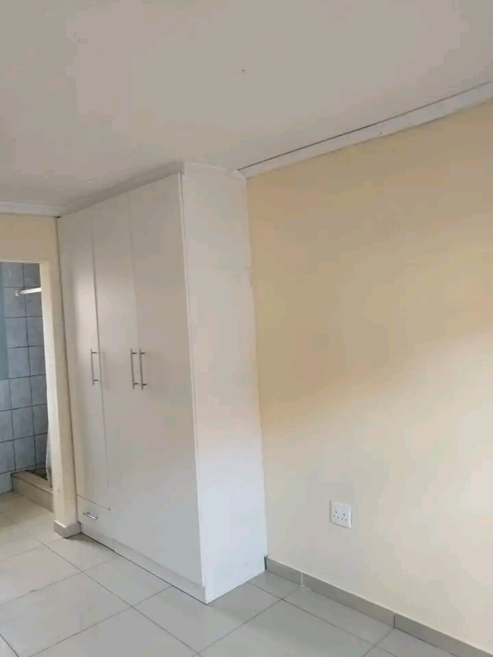 Rental room available immediately r2200 ext 2  in Protea Glen