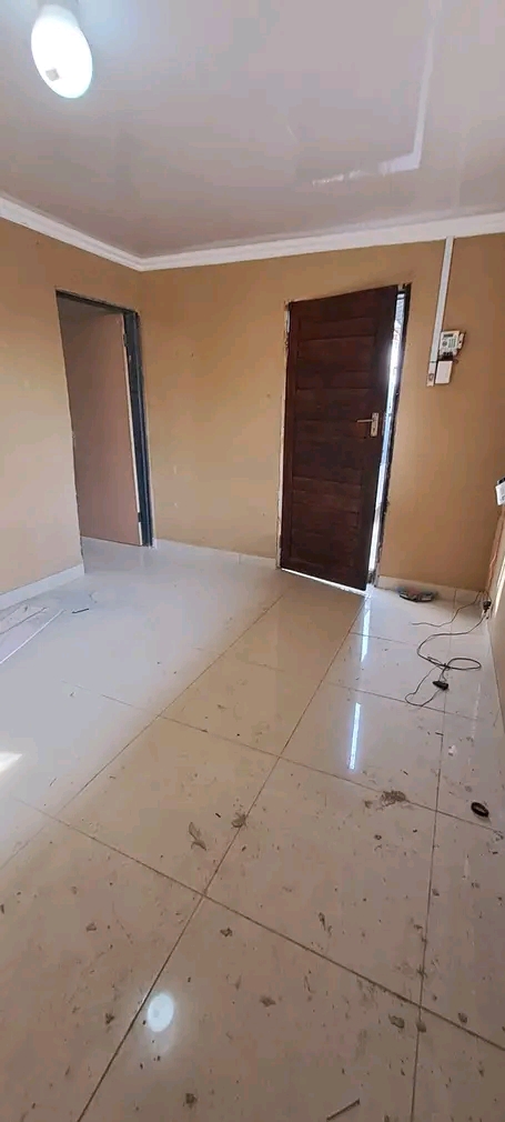 A beautiful freshly renovated 2 room ema9.
   in Ivory Park