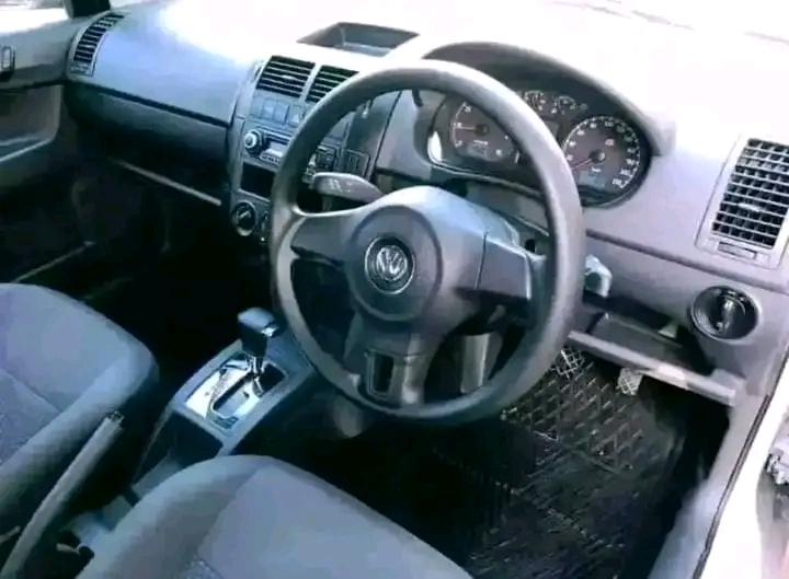 Vw polo vivo for sale price is (r30.000) call  in Delville