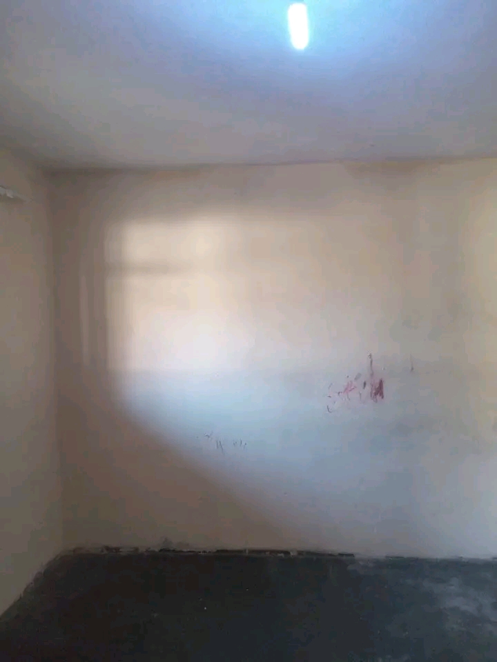 Spacious rooms available at ext 6. r1600
no   in Ebony Park