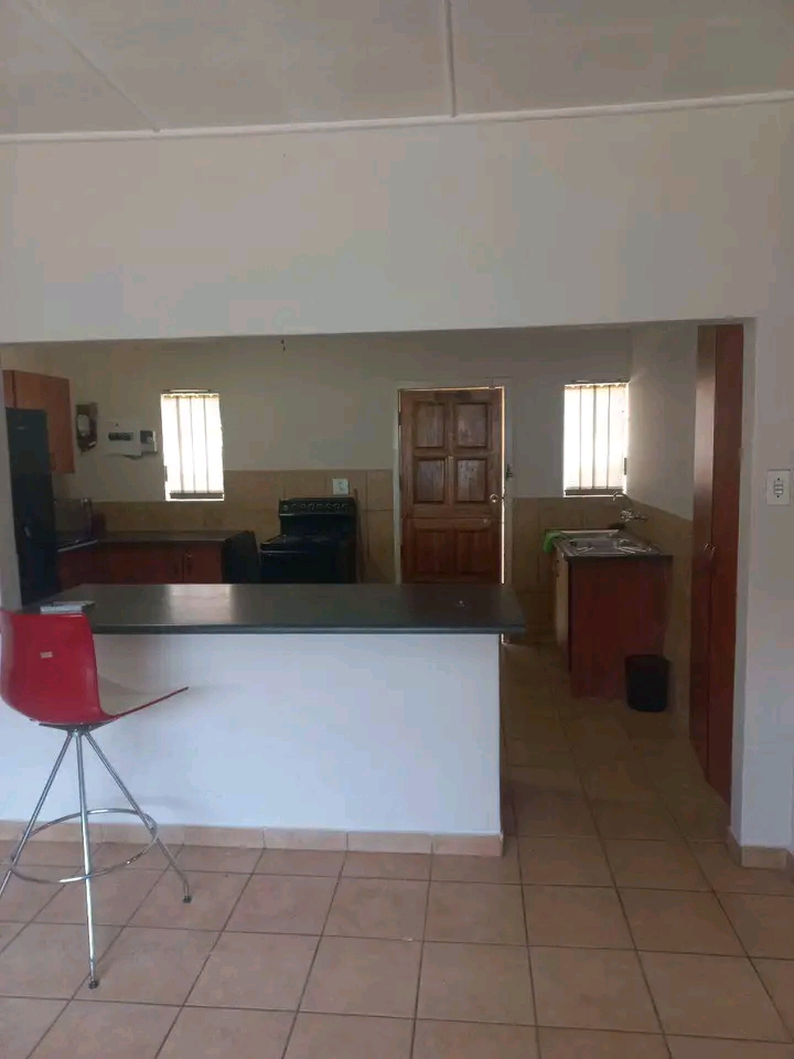 3 bedroom with 1 bathroom house to let in  eu  in Germiston