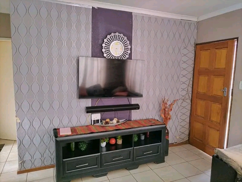 2 bedroom house for rental extension 28(faxeb  in Protea Glen
