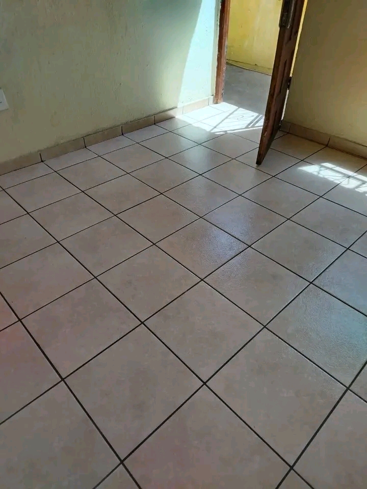 Rooms available in rabie ridge ex1 and ex2 fo  in Rabie ridge