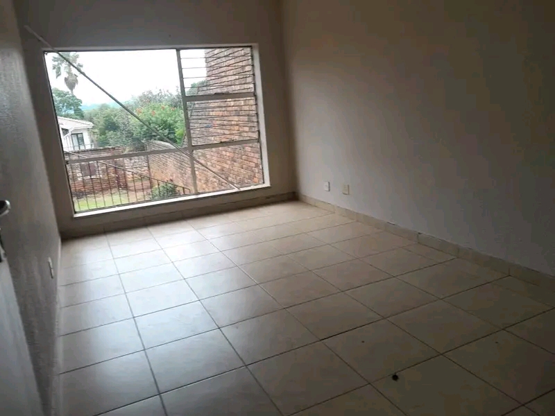 Room in a shared apartment available move in   in Sandton