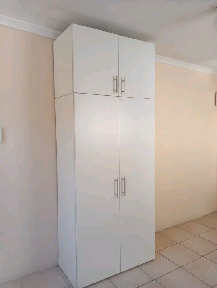R2700 rooms to hire at townsview / oakdene jo  in Townsview