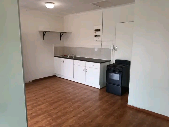 1 bedroom cottage to let in gauteng r6500 wat  in Edenvale