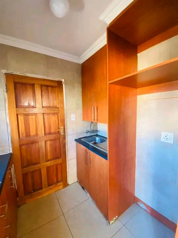 2 bedrooms  house with fittes kitchen  , loun  in Birch Acres