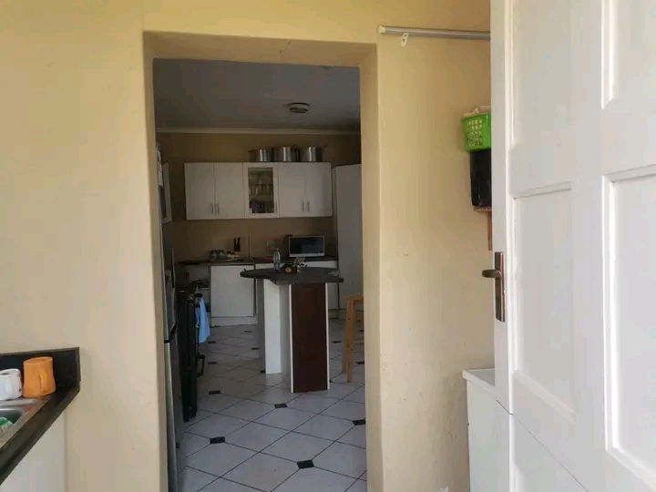 2 bedrooms house with a potential of 2,5 bedr  in Primrose