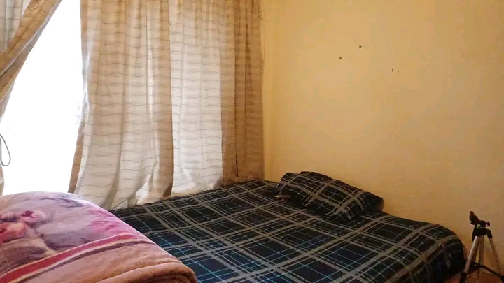 Hi, i have a room available in a two bedroom   in Ferndale