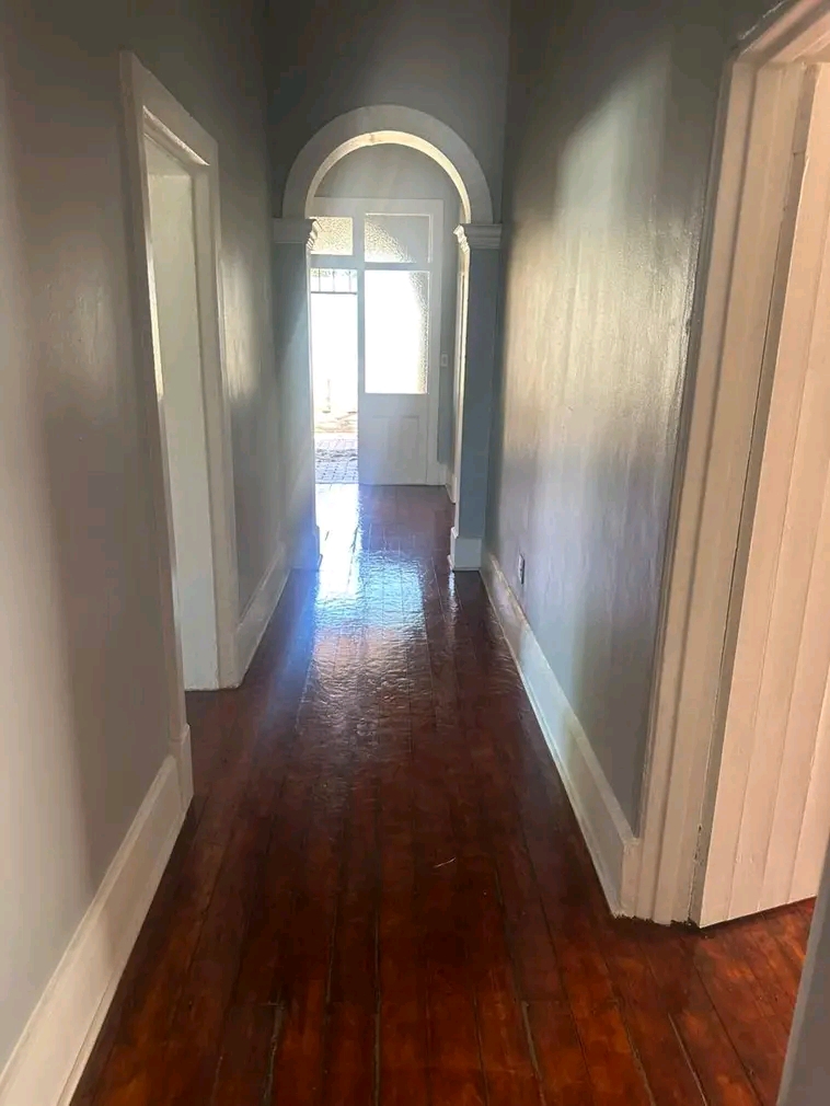 Newly renovated room s to let in bellevue eas  in Yeoville