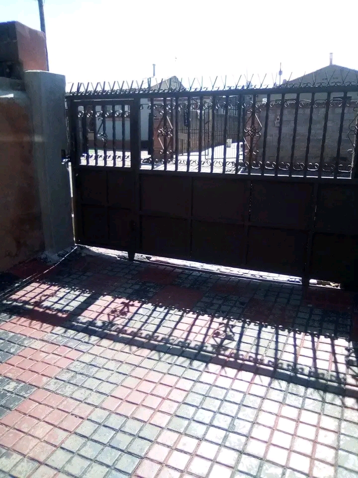 Room & garage available immediately for renta  in Diepkloof